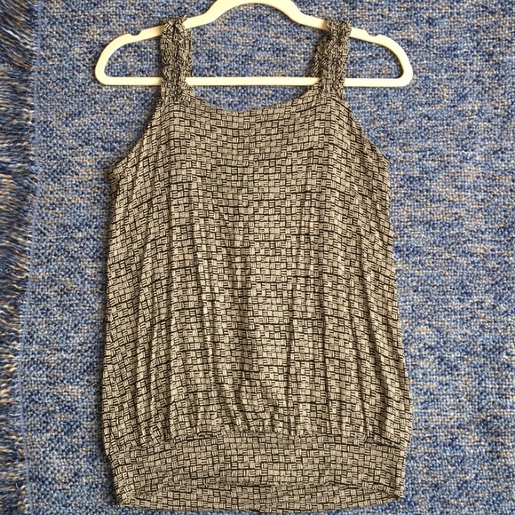 Pattern Tank Top - Picture 2 of 3